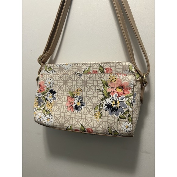 Time & Tru Floral Purse Vegan Leather Floral Design - Picture 3 of 6